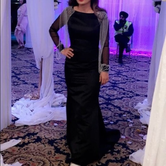 Dresses & Skirts - Beautiful evening gown